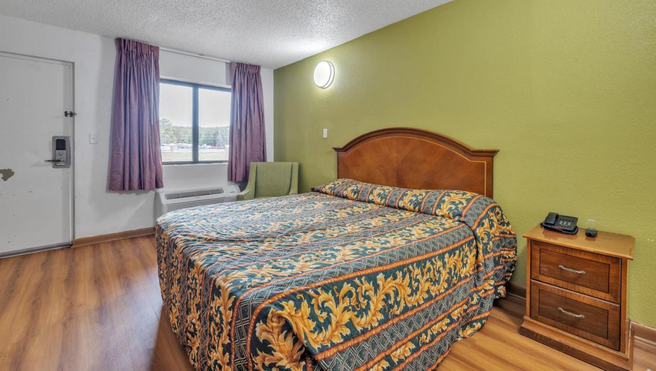 Studios And Suites 4 Less אמפוריה מראה חיצוני תמונה